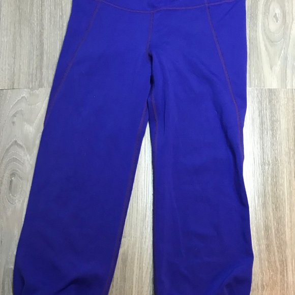 lululemon Gather & Crow Reversible Crops - EUC - 4 - Picture 3 of 9